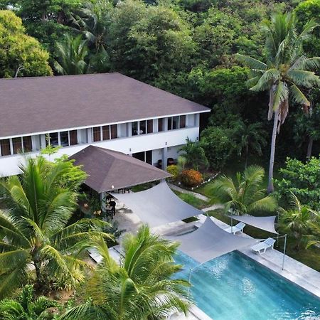 Sunset Cove Beach & Dive Resort Romblon Exteriör bild