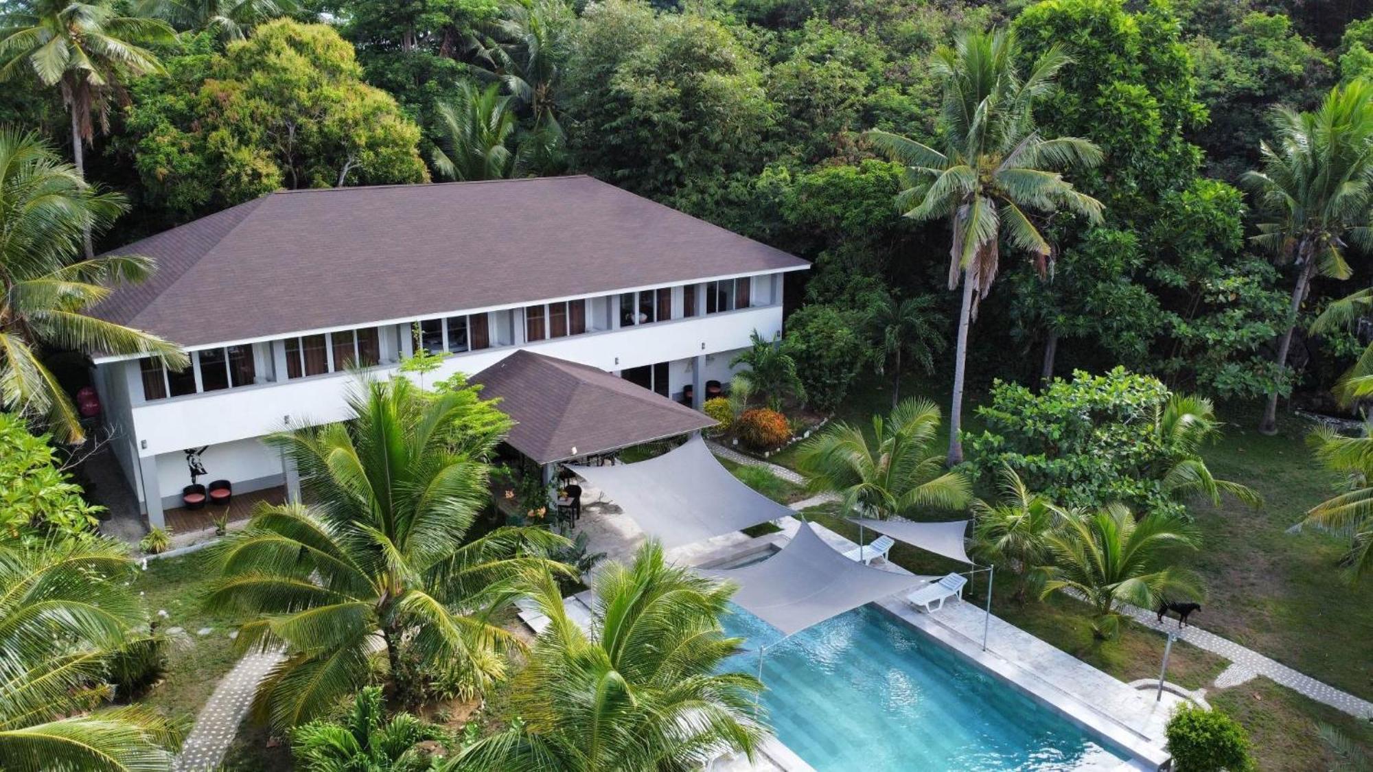Sunset Cove Beach & Dive Resort Romblon Exteriör bild