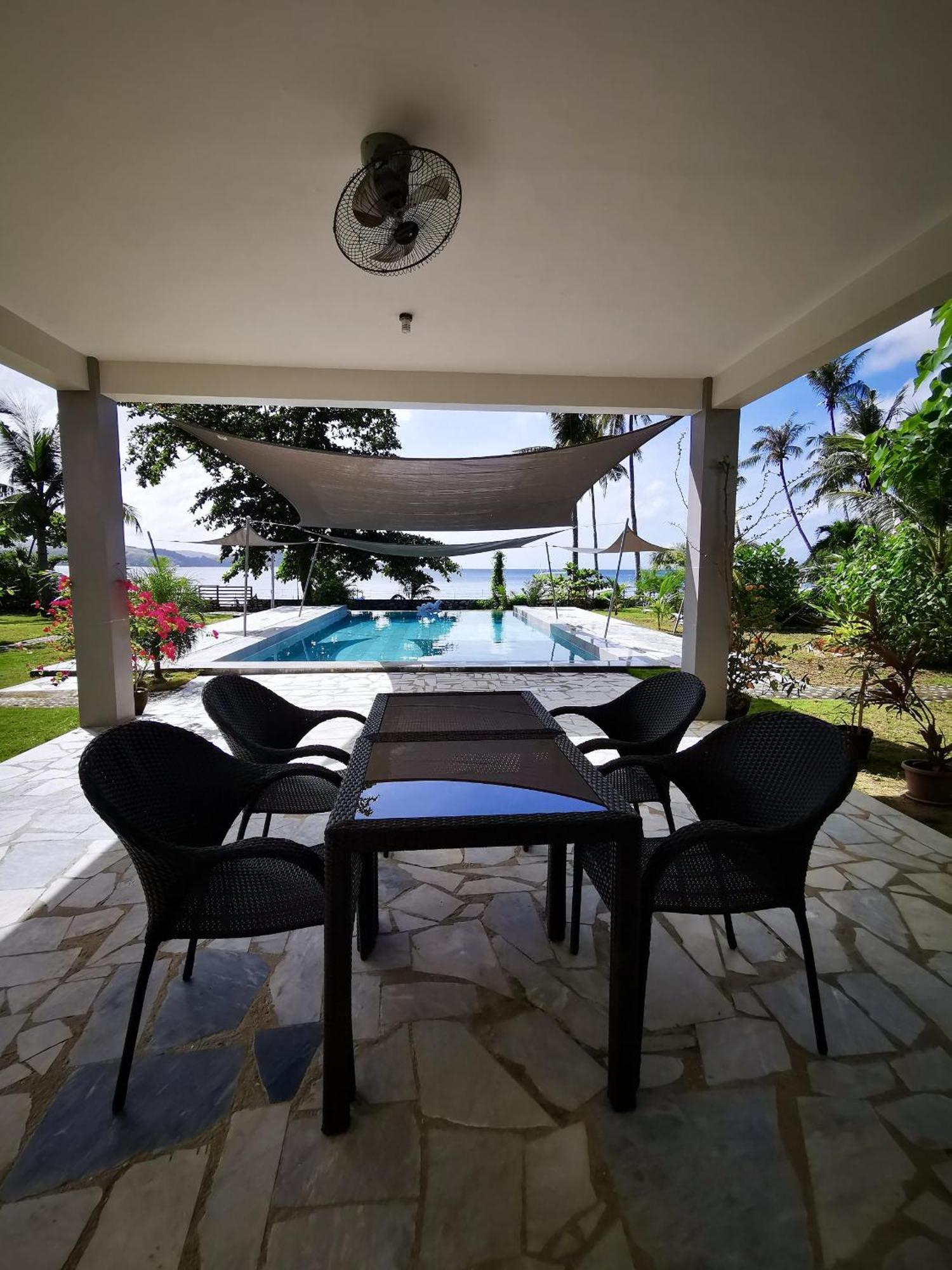 Sunset Cove Beach & Dive Resort Romblon Exteriör bild